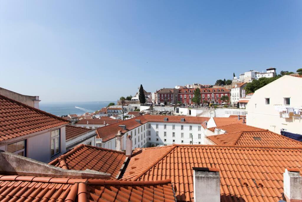 Sao Vicente Iv - Eco-flat With French Balcony & View Apartment