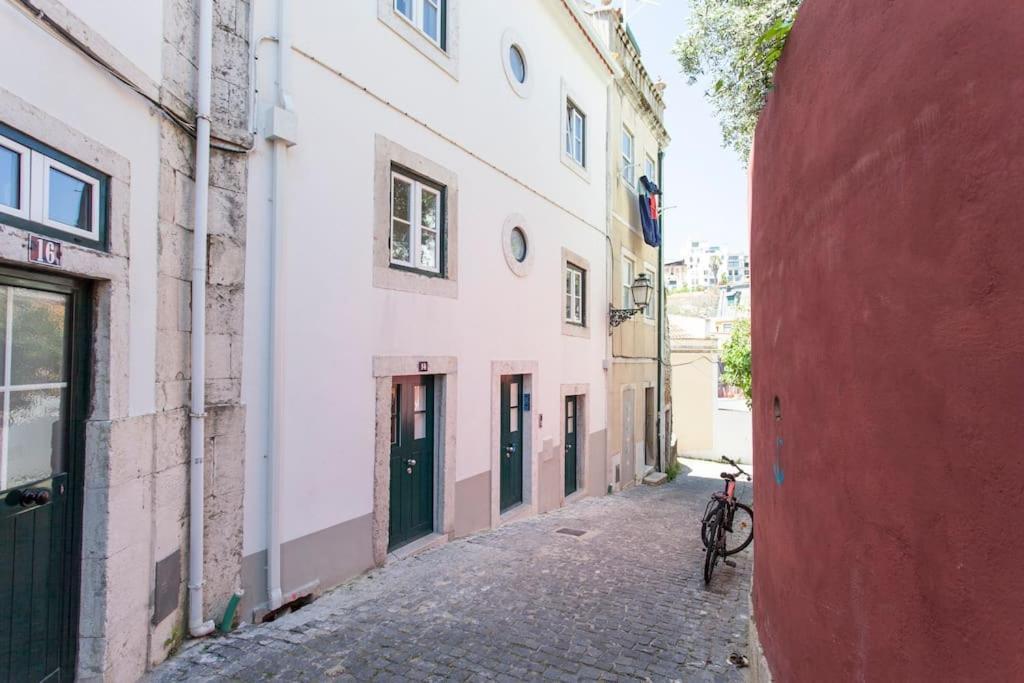 Sao Vicente Iv - Eco-flat With French Balcony & View Apartment *